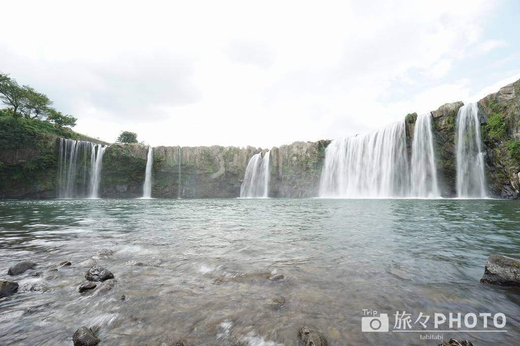 原尻の滝 滝壺から