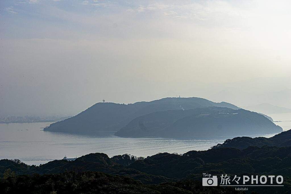 潮見公園から見る能古島