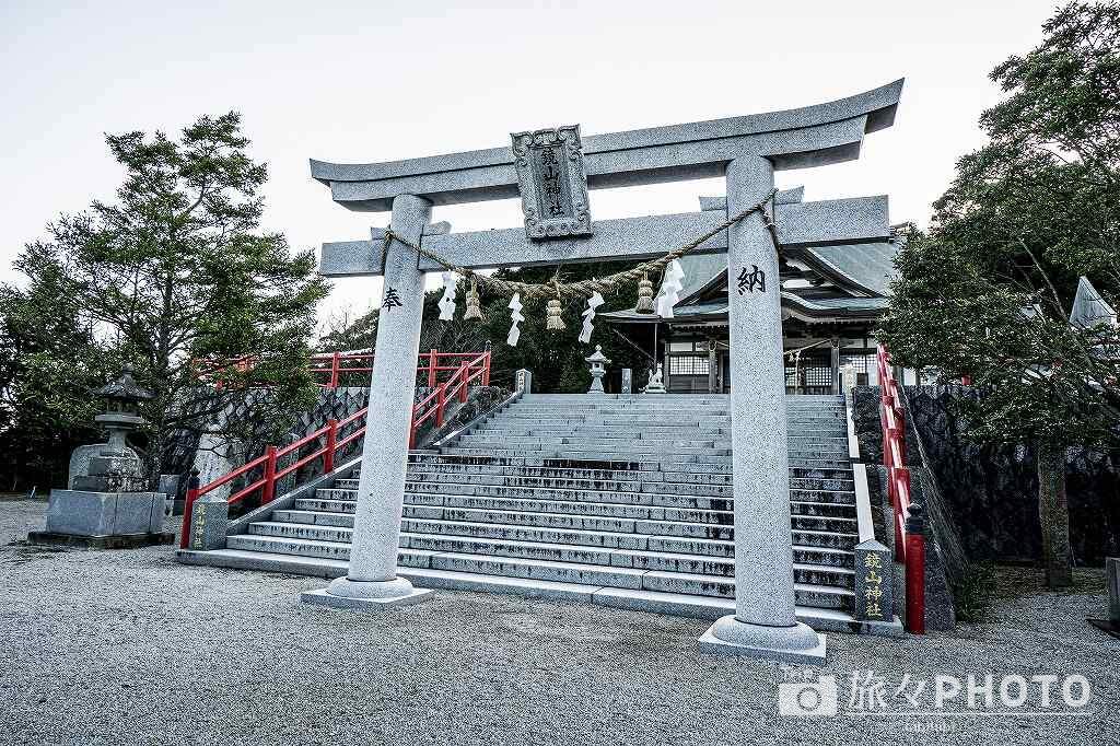 鏡山神社