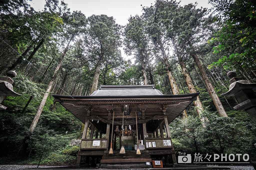 上色見熊野座神社の本殿