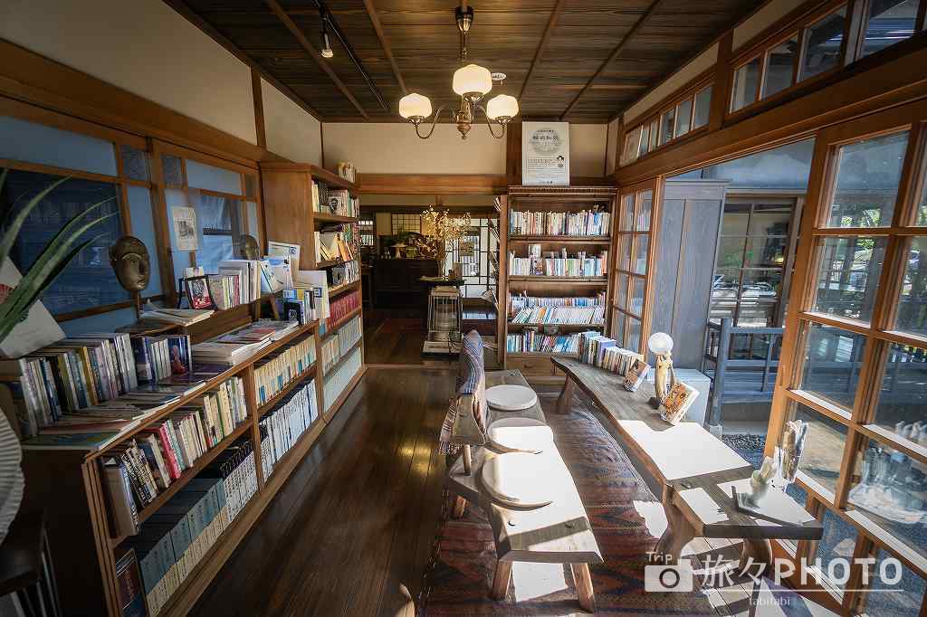 ゆふいん文学の森 - 本の読める喫茶室